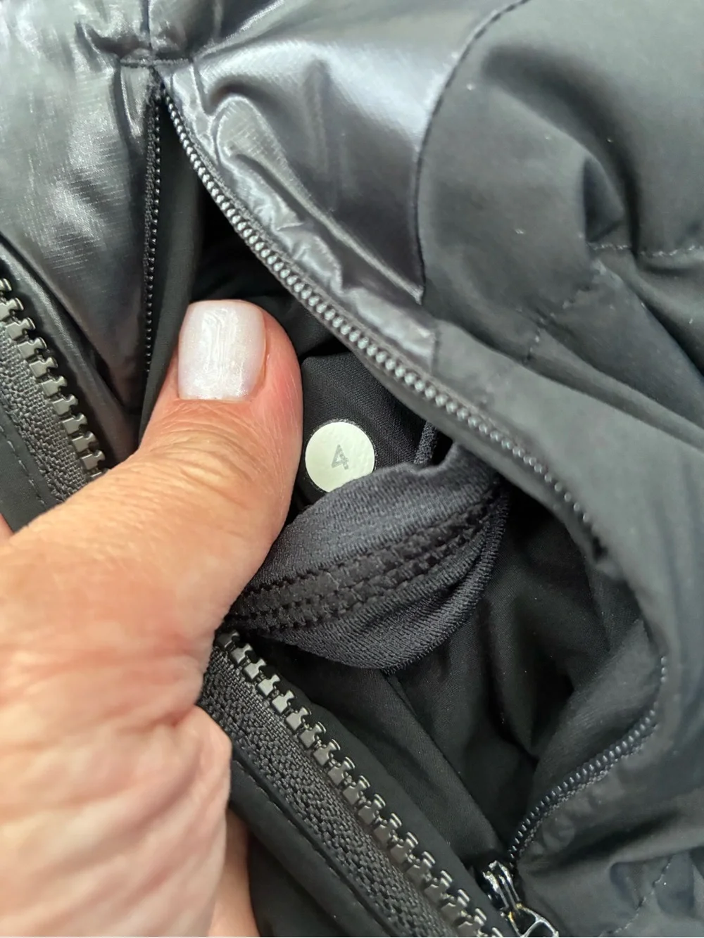 🌺HP🌺LULULEMON Black Hooded Puffer pullover- Lightweight Quilted size 4